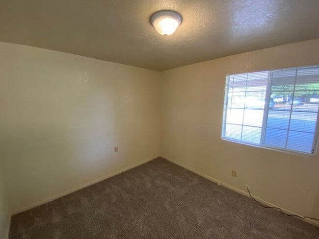 Photo - 3142 Garfield Ave