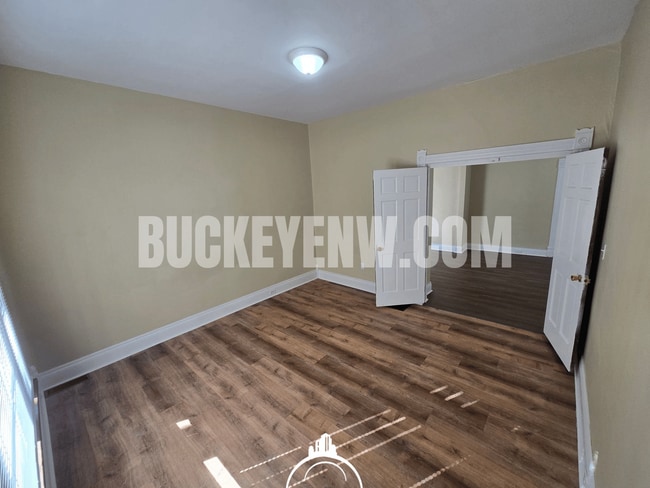520 Raymer Blvd