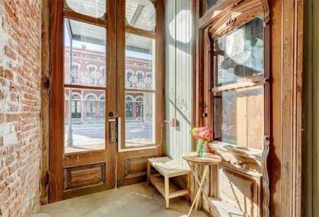 Photo - 2010 The Strand Unit 203