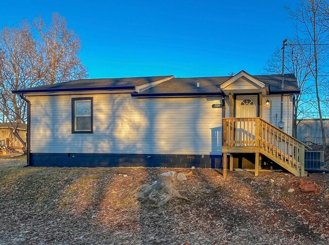 Completely Remodeled Single-Family Home! - Completely Remodeled Single-Family Home!