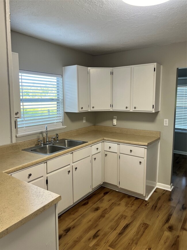 Photo - 21353 TX-321