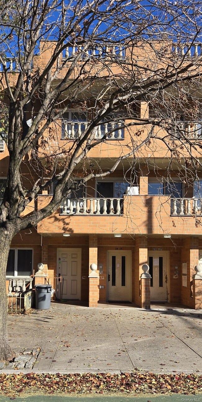 Building Photo - 29-15 31st Ave Unit 2R