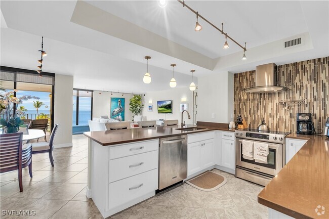 Building Photo - 3115 Gulf Shore Blvd N Unit 203S Rental