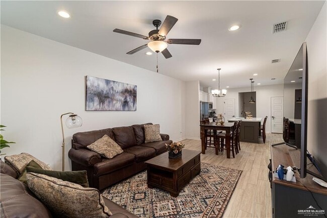 Photo - 25 Xavier Ave