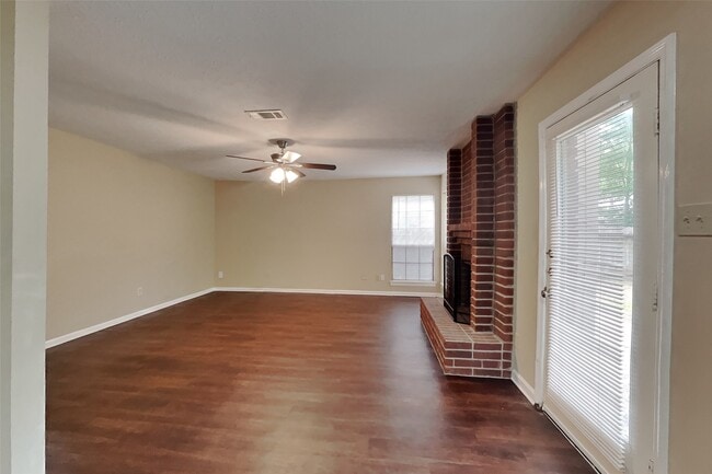 Photo - 15 Kearny Brook Pl