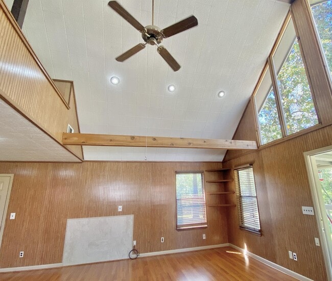 Photo - 4069 Christopher Ln