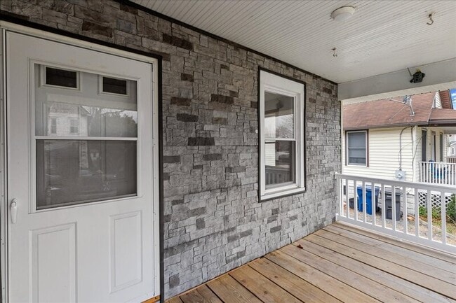 Photo - 6008 Second St.