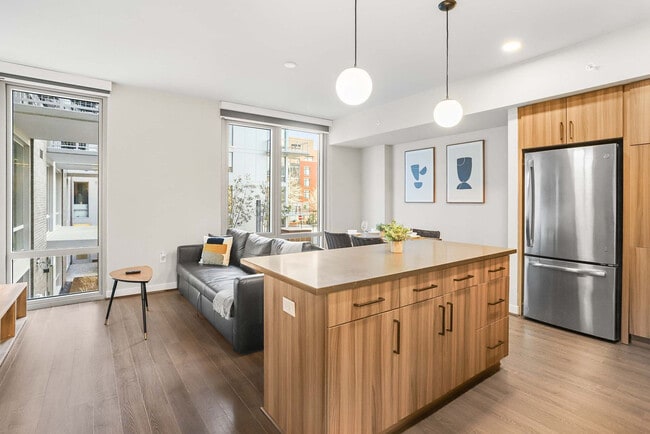 Building Photo - 1122 N Hudson St Rental