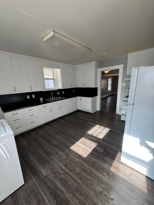 Photo - 3 bedroom/1 bath house