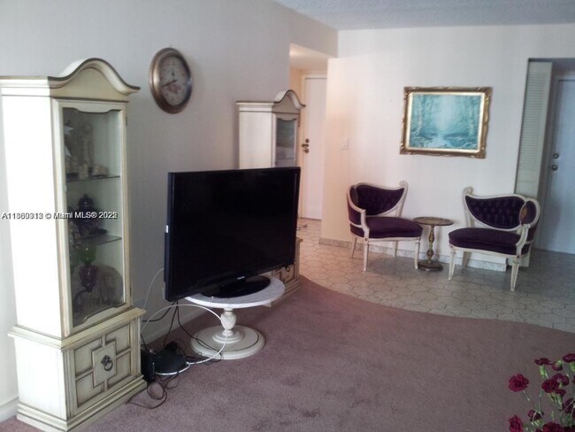 Building Photo - 250 174th St Unit 706 Rental