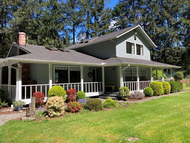 Lovely 4 Bedroom Home on Fox Island - Lovely 4 Bedroom Home on Fox Island