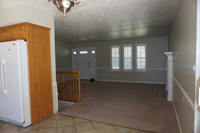 Photo - Quiet 5 Bedroom 3 Bath West Jordan Home