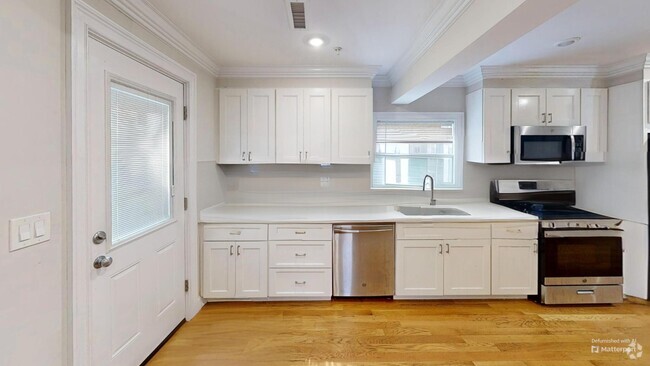 Building Photo - 62 Gordon St Unit 2 Rental