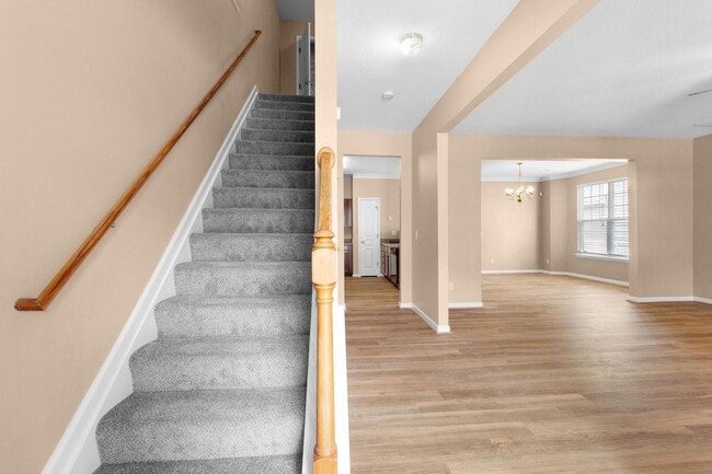 Photo - 249 W Gilbert St