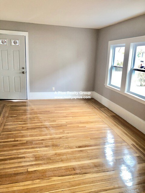 36 Lexington Ave Unit 1