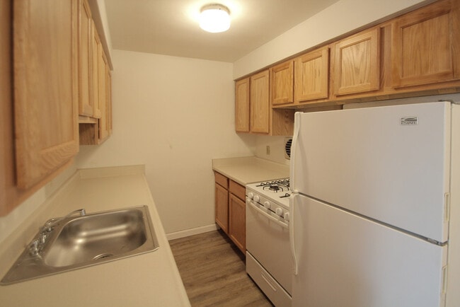 Building Photo - 600 Allenby Ave Unit 4