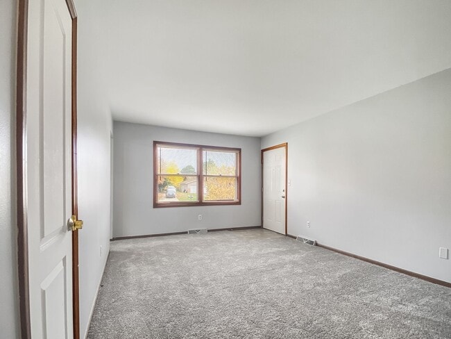 Photo - 5969 Crestmoor Dr SE