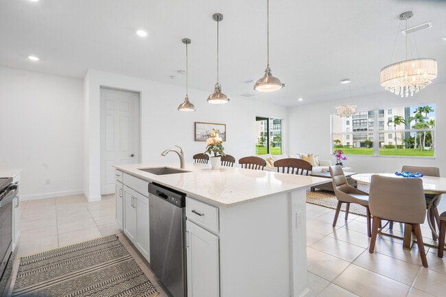 Photo - 14527 Saco Lake Dr
