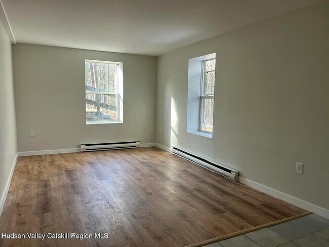 Photo - 143 Vedder Rd