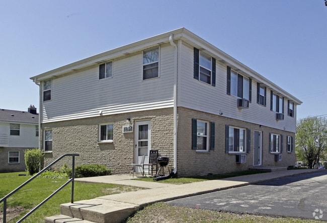 Photo - Hillcrest Apartments