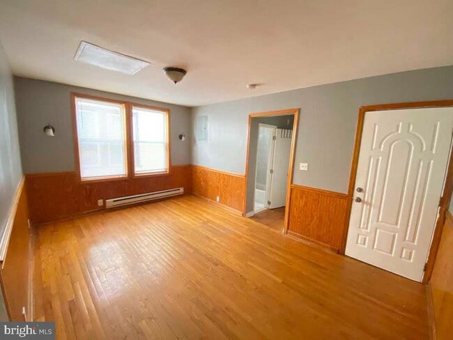 Photo - 408 E Roosevelt Blvd