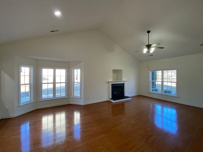 Photo - 5810 Brakenwood Ln