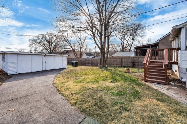 Photo - 7070 Winona Ave