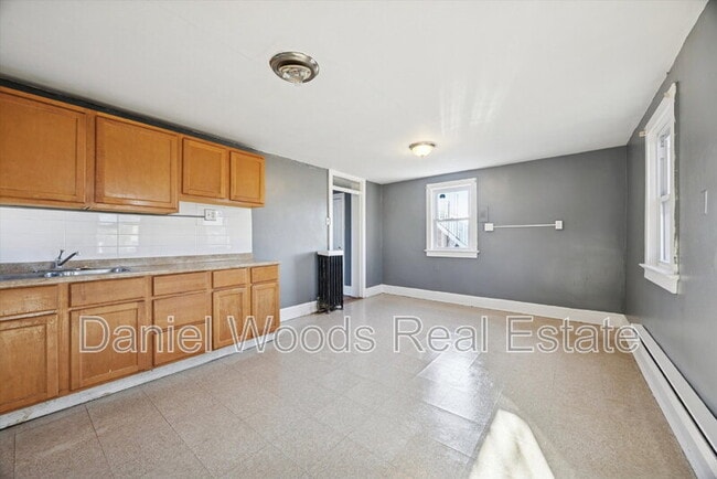 Photo - 330 Kerlin St Unit 2