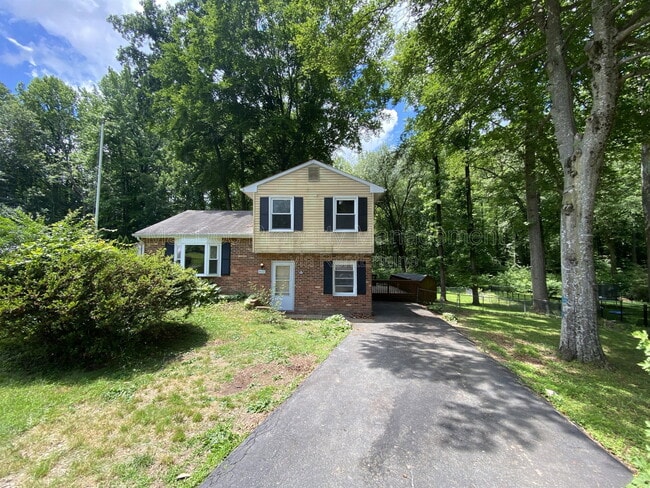 Building Photo - 6022 Battlefield Green Dr