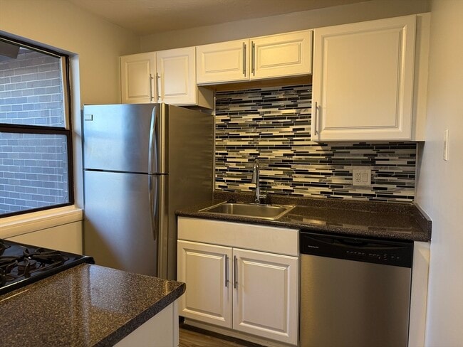 Photo - 22 Shrewsbury Green Dr Unit K