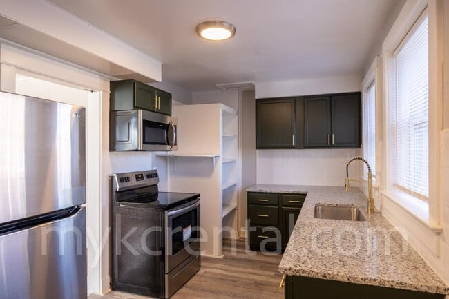 Photo - 17 S 17th St