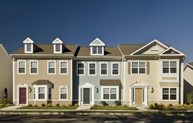 North Village (en servicio activo) - Fort Eustis Family Homes