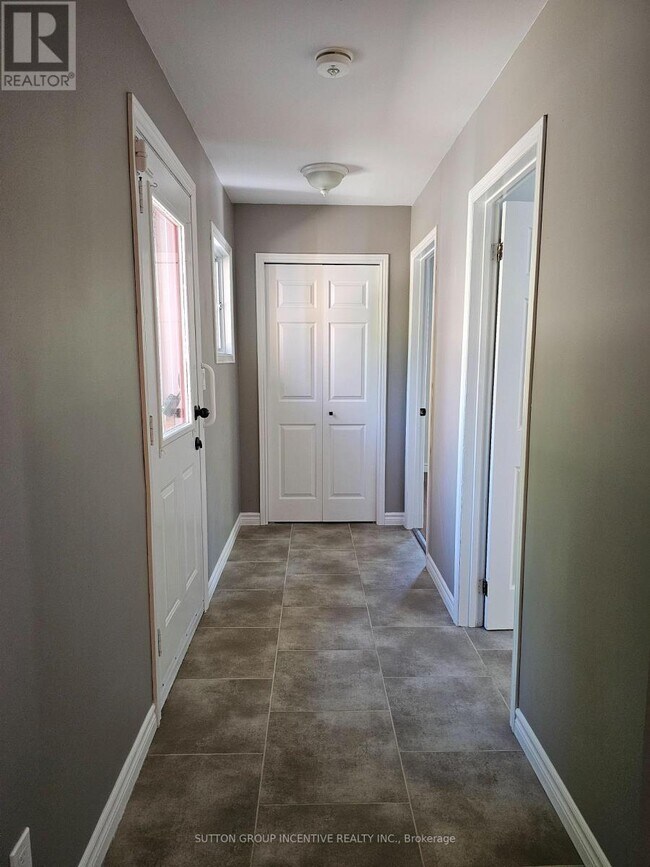 Photo - 191 Nottawasaga St