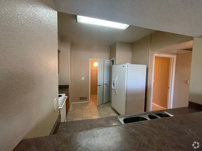 Building Photo - 7255 W Sunset Rd Rental