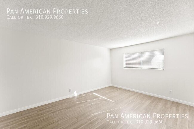 Photo - 863 S Mollison Ave Unidad #27