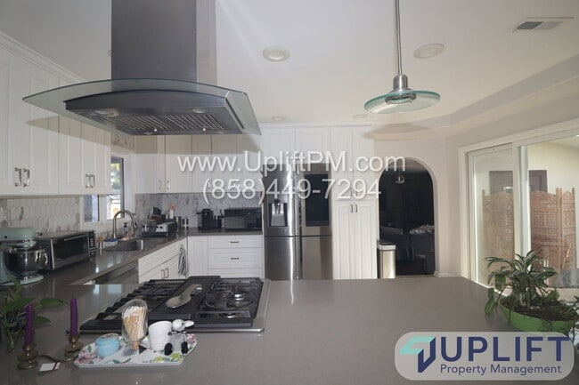 Photo - 2655 Chauncey Dr