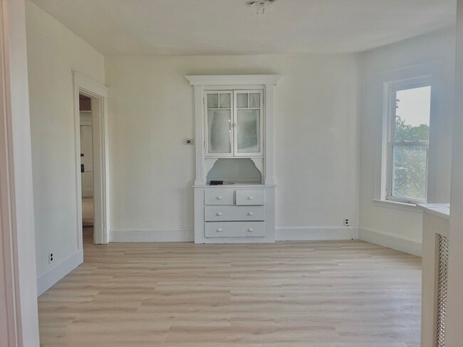 5 Magnus Ave Unit 3
