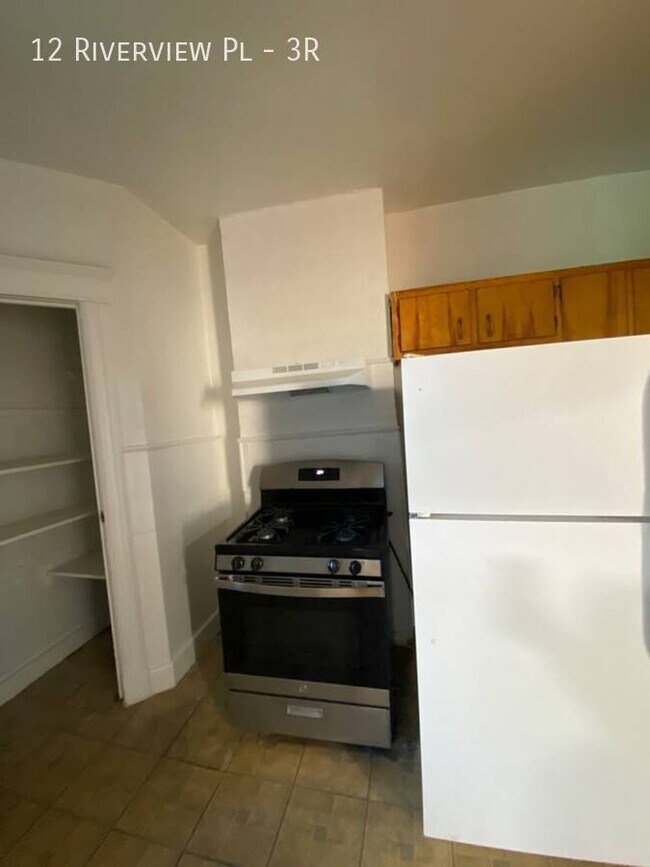 Photo - 12 Riverview Pl Unit 3R