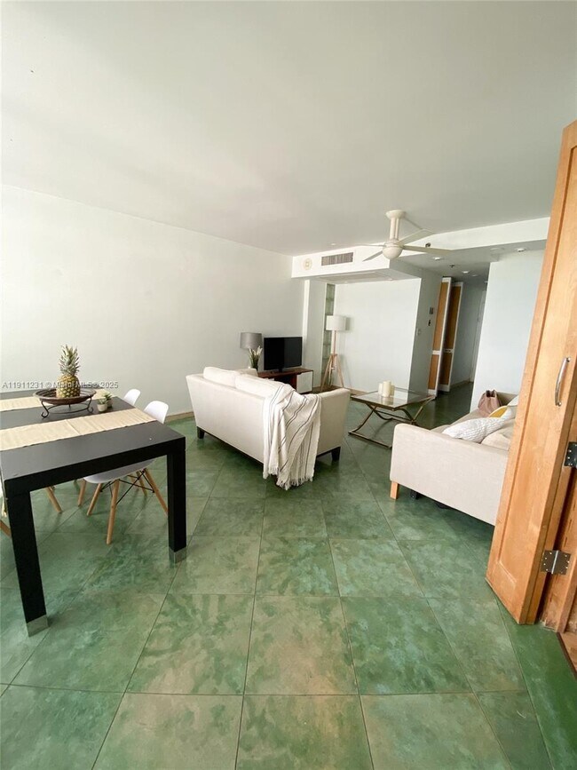 Photo - 100 Lincoln Rd Unidad 1515