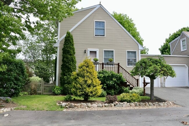 Photo - 37 Green St