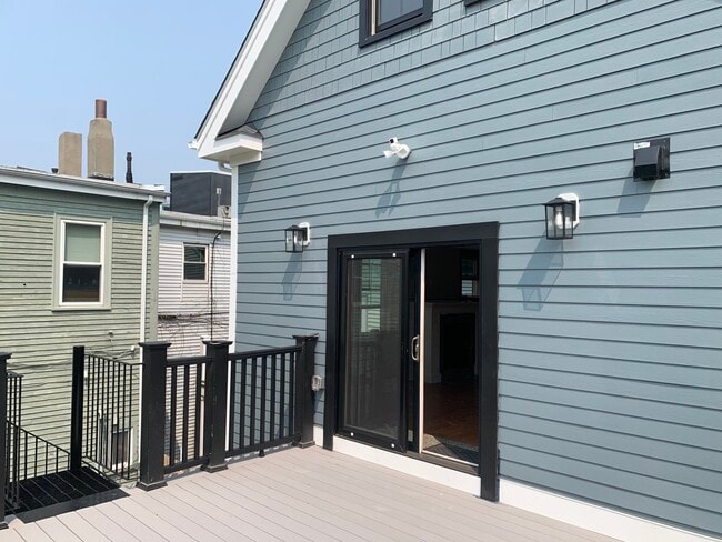 Photo - 263 Elm St Unit 1