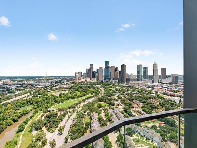 Building Photo - 1711 Allen Pkwy