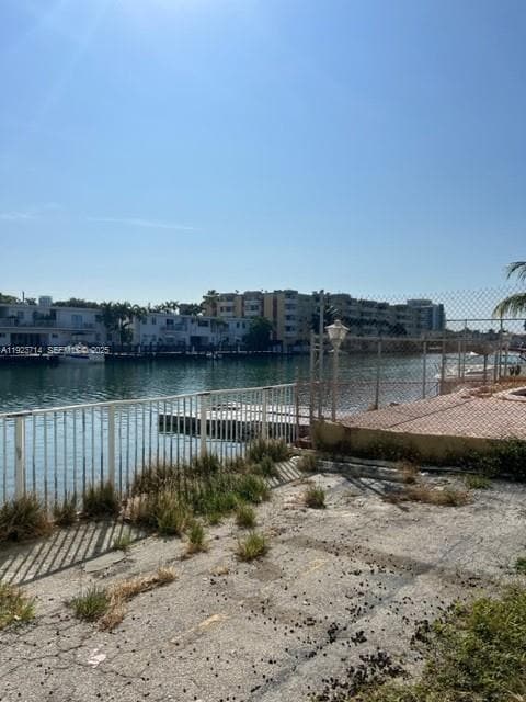 Building Photo - 8001 Crespi Blvd Unit 2D