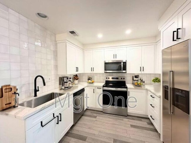 9788 Hampton Ct