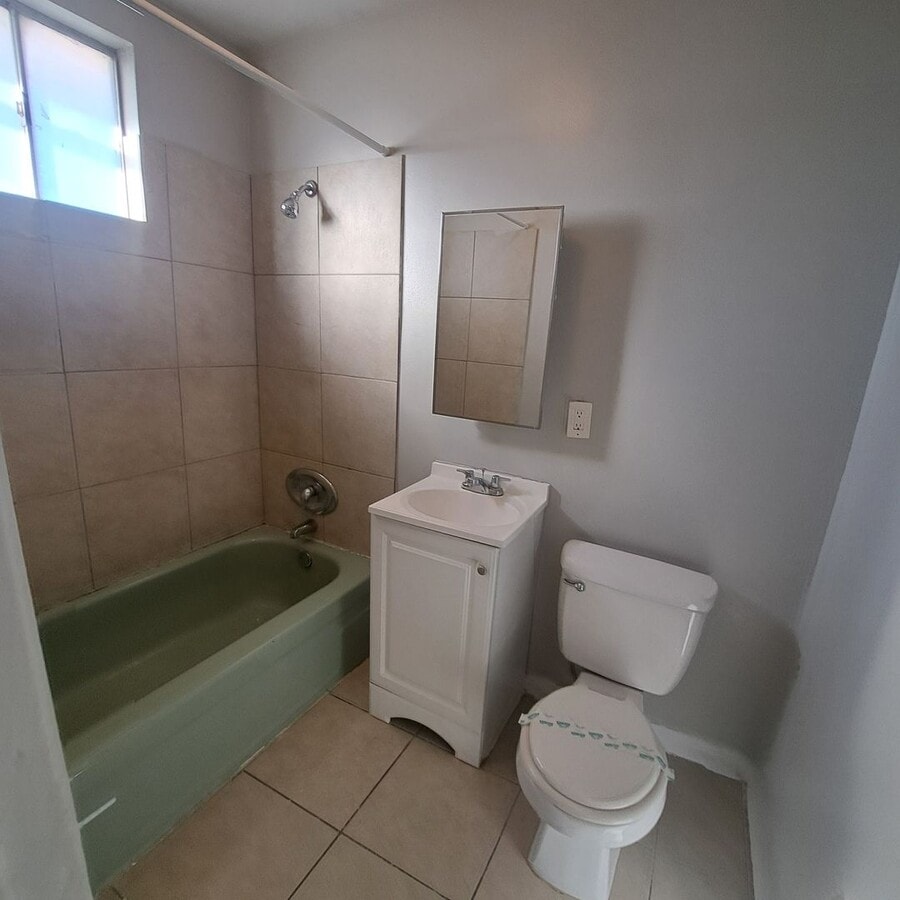 Photo - 237 W Chicago Ave Unit 8