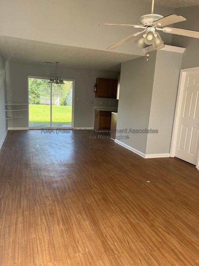 Photo - 109 Tuscany Ln