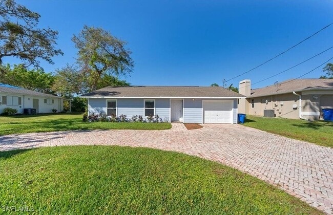 Photo - 27100 Pine Ave