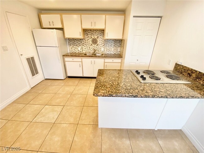 Photo - 3712 Royal Crest St Unit 8
