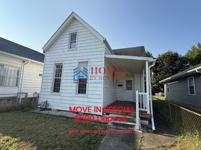 Building Photo - Three Bedroom | Updated | EHA Accepted | D...