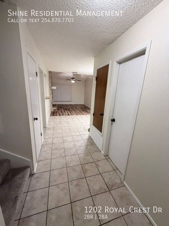 Photo - 1202 Royal Crest Dr